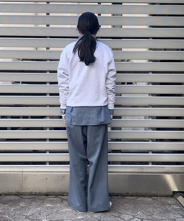 ミナミマリコさんの「BEAMS WOMEN｜【別注】BUZZ RICKSON'S / シャンブレー ロングスリーブ シャツ」を使ったコーディネート