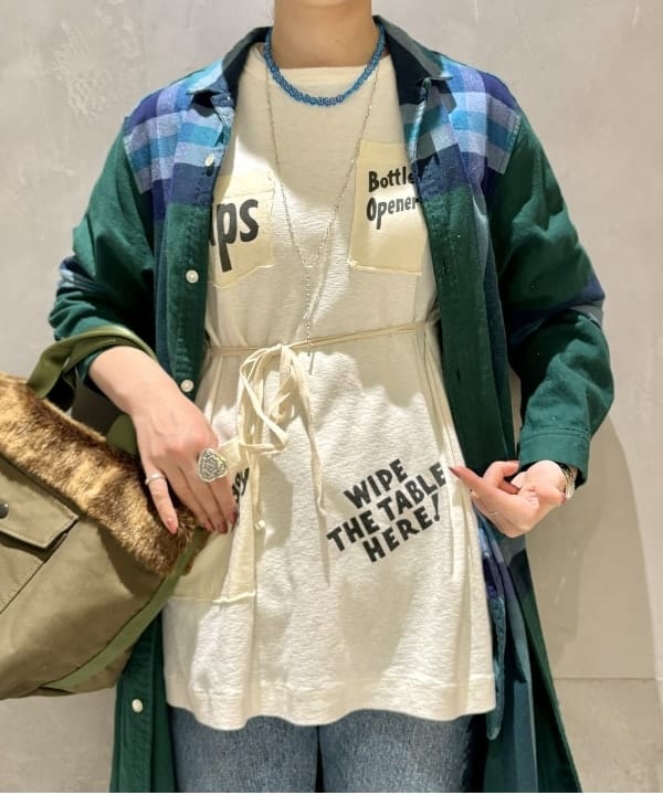 吉野 多恵さんの「BEAMS WOMEN｜BEAMS BOY / コットン アクリル Vネック カーディガン」を使ったコーディネート