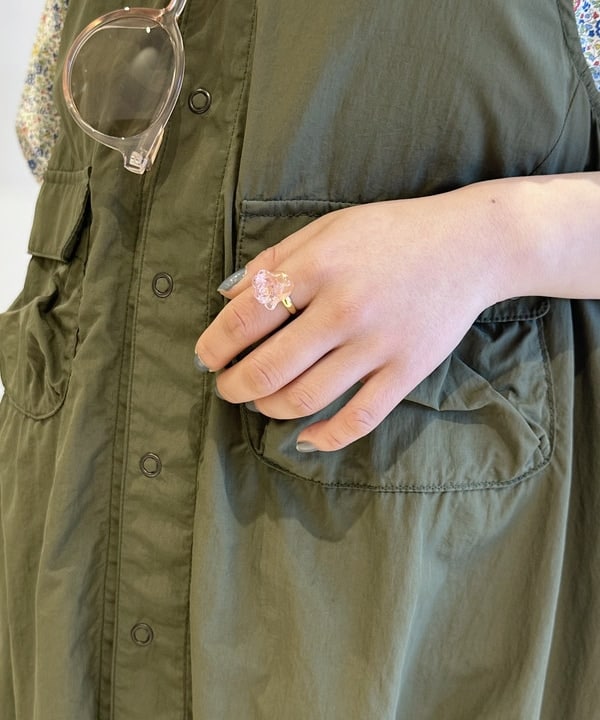 ナガオカ サキさんの「BEAMS WOMEN｜BEAMS BOY / ナイロン タッサー C-1 ノースリーブ ワンピース」を使ったコーディネート