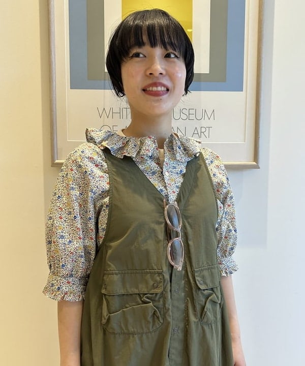 ナガオカ サキさんの「BEAMS WOMEN｜BEAMS BOY / ナイロン タッサー C-1 ノースリーブ ワンピース」を使ったコーディネート