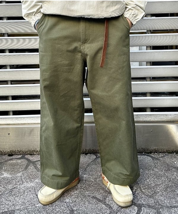 佐々木 祐太さんの「BEAMS WOMEN｜BEAMS / ヴィンテージライク フェード フルジップフーディ」を使ったコーディネート