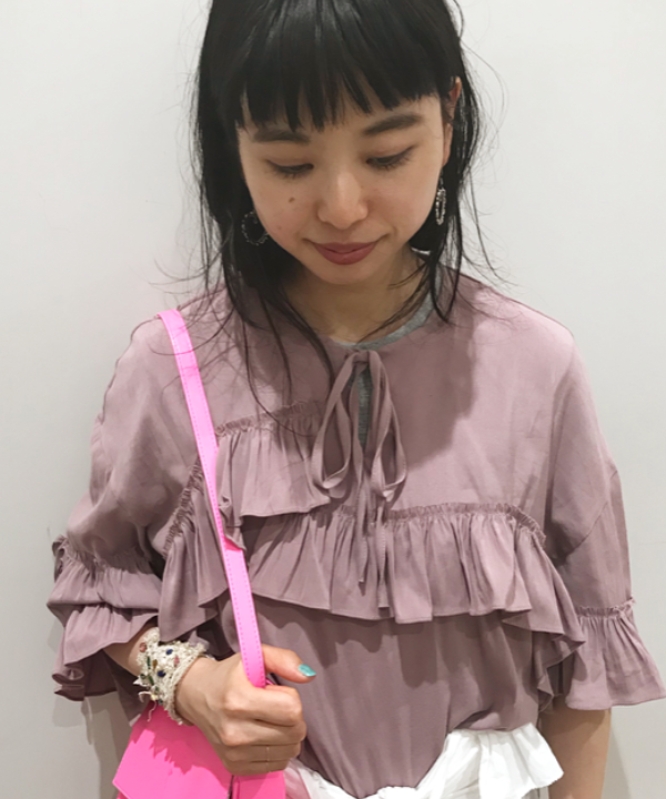 MAYURIさんの「BEAMS WOMEN｜BEAMS BOY / ラメ リブ クルー ソックス NEW」を使ったコーディネート