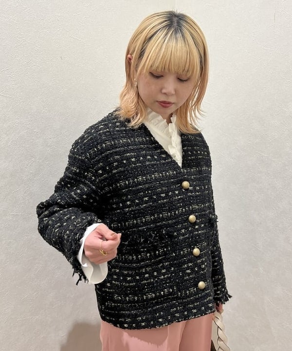 篠崎 香月さんの「BEAMS WOMEN｜Demi-Luxe BEAMS / ソフト ドレープ タックパンツ」を使ったコーディネート