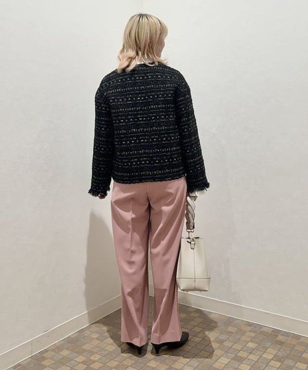篠崎 香月さんの「BEAMS WOMEN｜Demi-Luxe BEAMS / ソフト ドレープ タックパンツ」を使ったコーディネート