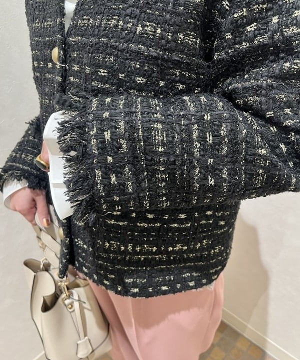 篠崎 香月さんの「BEAMS WOMEN｜Demi-Luxe BEAMS / ソフト ドレープ タックパンツ」を使ったコーディネート