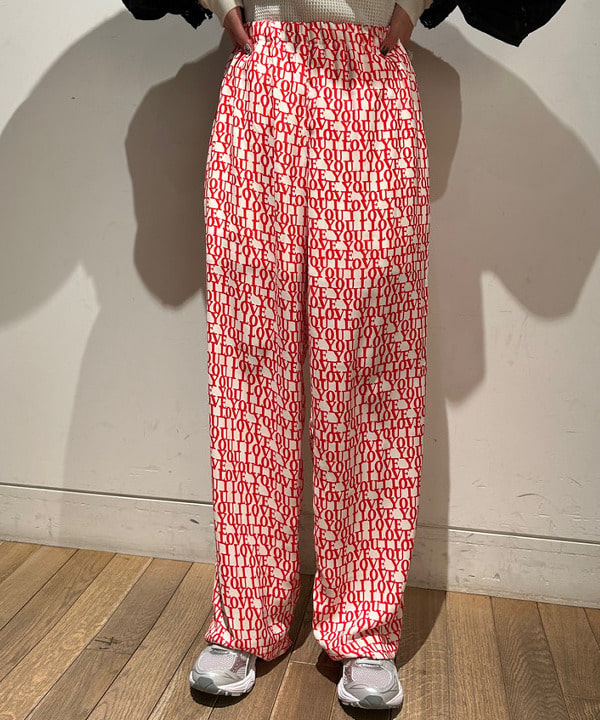 佐藤 亜美さんの「BEAMS WOMEN｜コットン サーマル クルーネック ロングスリーブ Tシャツ」を使ったコーディネート