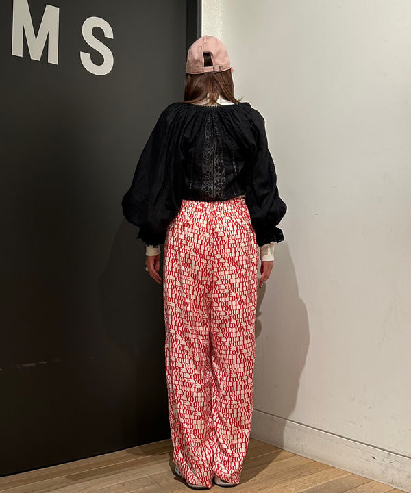 佐藤 亜美さんの「BEAMS WOMEN｜コットン サーマル クルーネック ロングスリーブ Tシャツ」を使ったコーディネート