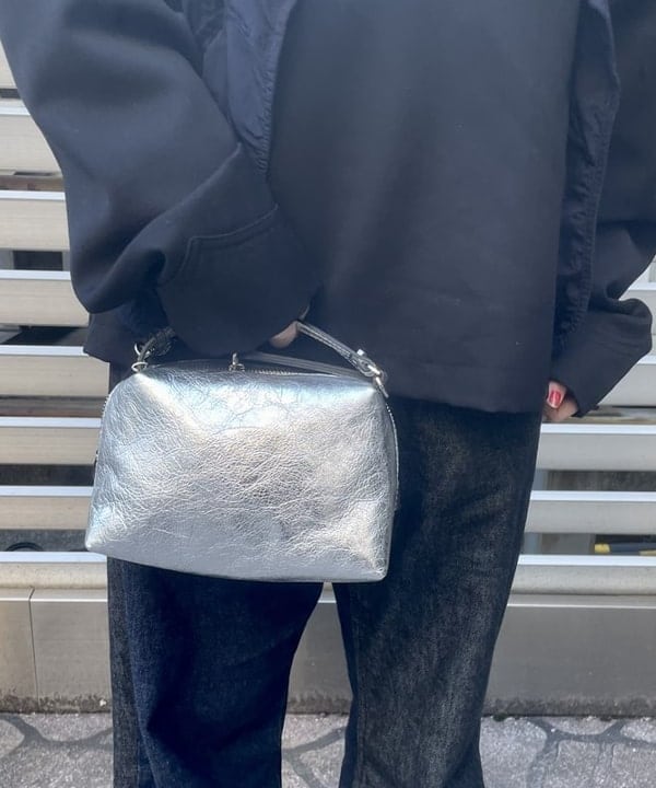 みりさんの「BEAMS WOMEN｜ナバルボーダー ビッグ ボートネック カットソー」を使ったコーディネート