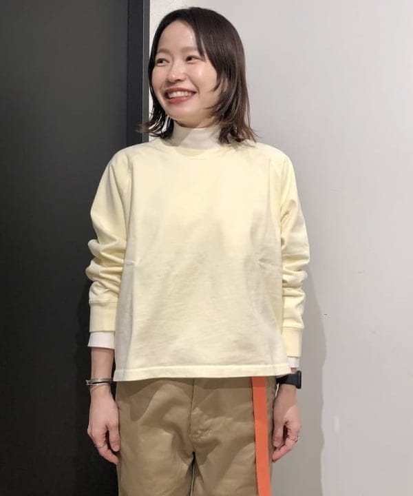 おはぎ(萩原)さんの「BEAMS WOMEN｜BUZZ RICKSON'S × BEAMS BOY / チノパンツ」を使ったコーディネート