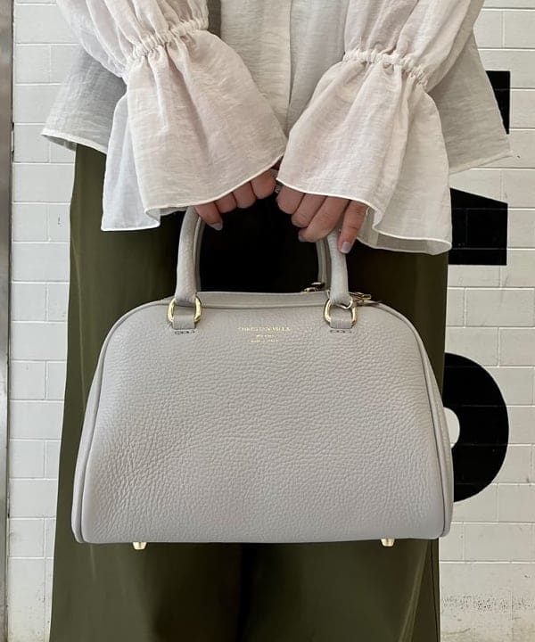 坂本 涼花さんの「BEAMS WOMEN｜Demi-Luxe BEAMS / セミワイド ストレート パンツ」を使ったコーディネート