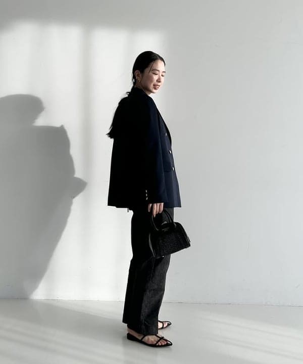 佐藤 美樹さんの「BEAMS WOMEN｜エディター坪田あさみ × woadblue × Demi-Luxe BEAMS / 別注 2タック デニムパンツ」を使ったコーディネート