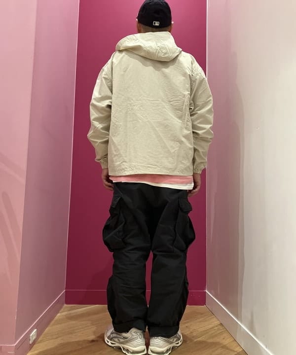 穴井 唯志さんの「BEAMS WOMEN｜BEAMS / ビッグ 6ポケット カーゴパンツ」を使ったコーディネート