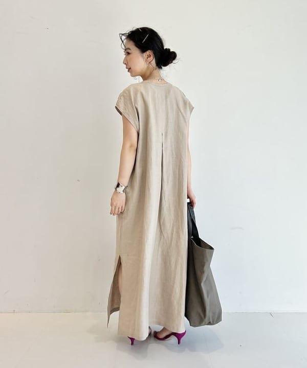 佐藤 美樹さんの「BEAMS WOMEN｜Demi-Luxe BEAMS / ウエーブ ワイド バングル」を使ったコーディネート