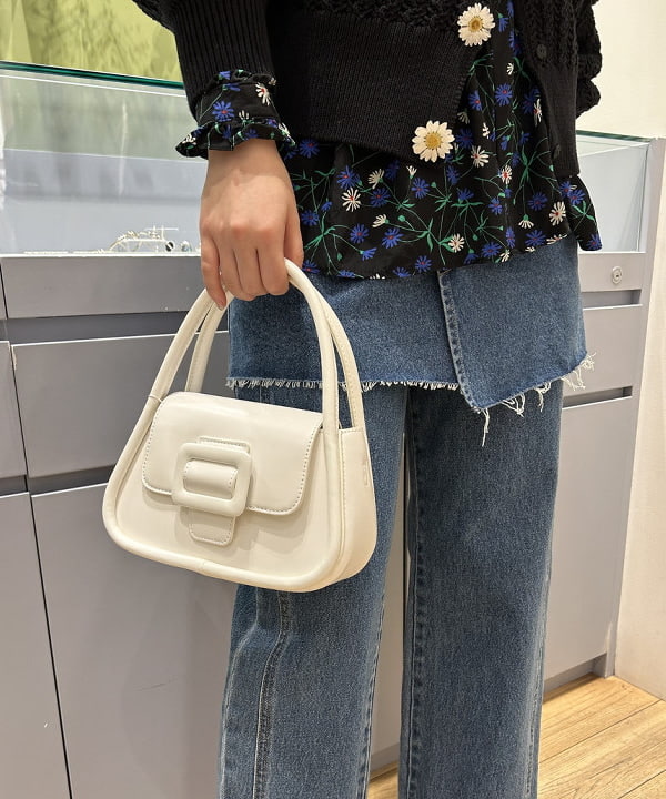 渡邊 舞さんの「BEAMS WOMEN｜ベルテッド バッグ」を使ったコーディネート