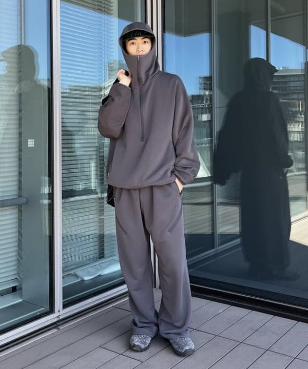 平柳 楓馬さんの「BEAMS WOMEN｜BEAMS / レイズド ハーフジップ フーディ」を使ったコーディネート