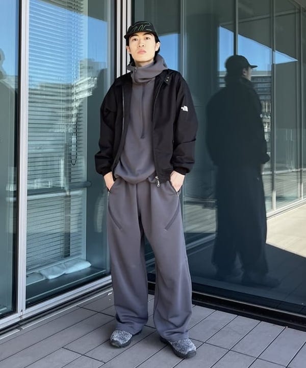 平柳 楓馬さんの「BEAMS WOMEN｜BEAMS / レイズド ハーフジップ フーディ」を使ったコーディネート