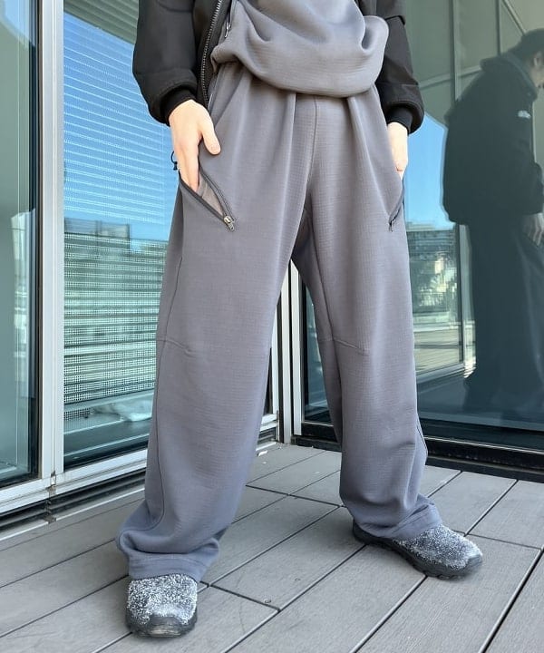 平柳 楓馬さんの「BEAMS WOMEN｜BEAMS / レイズド ハーフジップ フーディ」を使ったコーディネート