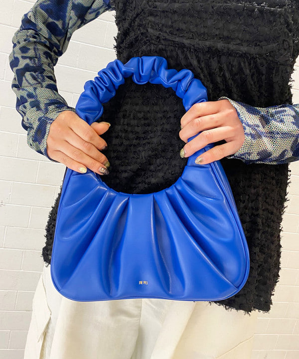 りかちょび/岸本梨佳さんの「BEAMS WOMEN｜JW PEI / Gabbi Bag」を使ったコーディネート