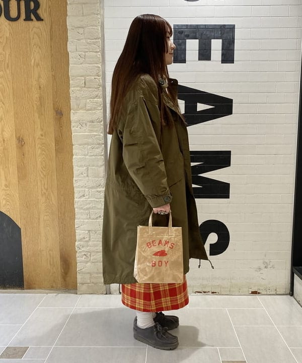 木村 海侑さんの「BEAMS WOMEN｜BEAMS BOY / BBロゴ ショップバック」を使ったコーディネート