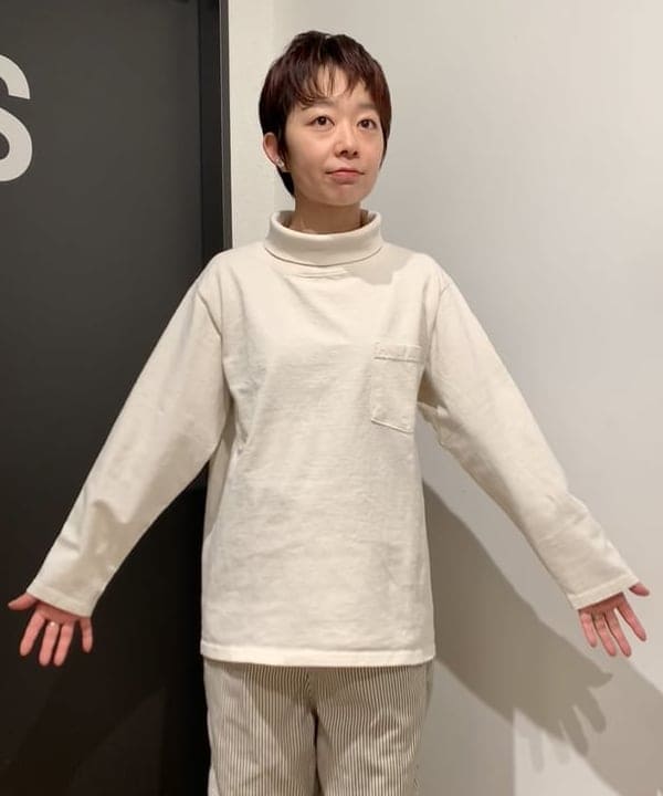 矢野(青木)優香さんの「BEAMS WOMEN｜CLARKS ORIGINALS / Desert Boot」を使ったコーディネート