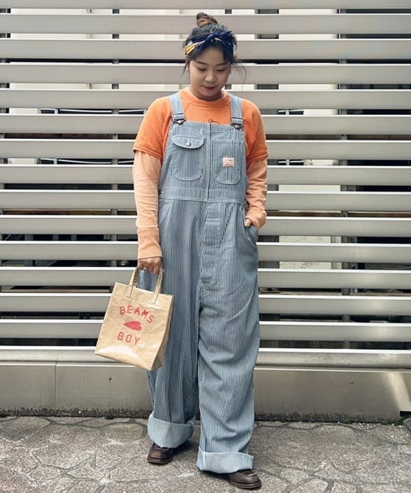 おとむさんの「BEAMS WOMEN｜BEAMS BOY / BBロゴ ショップバック」を使ったコーディネート