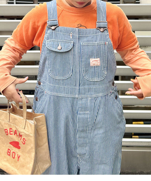 おとむさんの「BEAMS WOMEN｜BEAMS BOY / BBロゴ ショップバック」を使ったコーディネート