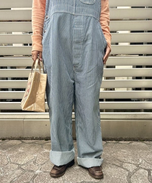 おとむさんの「BEAMS WOMEN｜BEAMS BOY / BBロゴ ショップバック」を使ったコーディネート