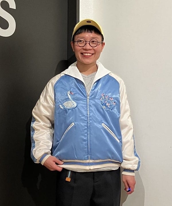 土田 達也さんの「BEAMS WOMEN｜BEAMS BOY / ポリエステル ウール シンチ バック スラックス」を使ったコーディネート