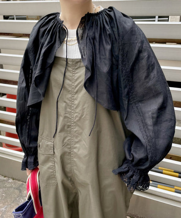 コウリキ　マミさんの「BEAMS WOMEN｜L.L.Bean × BEAMS PLUS ＆ BEAMS BOY / Deep Bottom Deluxe Boat and Tote Mini」を使ったコーディネート