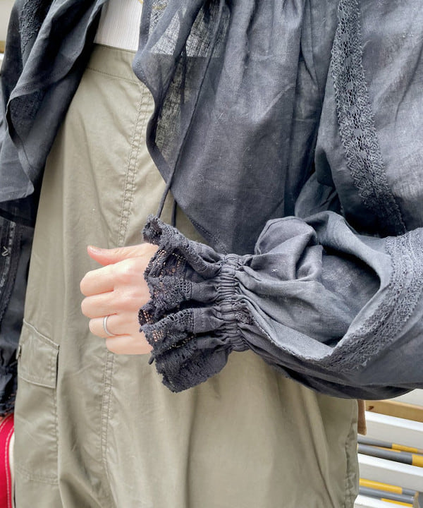 コウリキ　マミさんの「BEAMS WOMEN｜L.L.Bean × BEAMS PLUS ＆ BEAMS BOY / Deep Bottom Deluxe Boat and Tote Mini」を使ったコーディネート