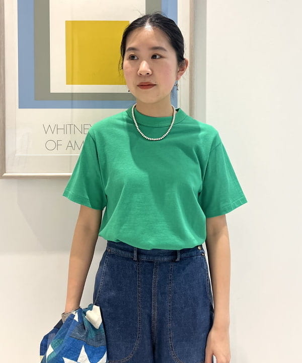 ミナミマリコさんの「BEAMS WOMEN｜ボーイ ベーシック Tシャツ」を使ったコーディネート