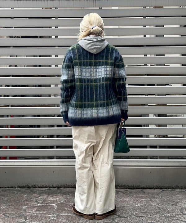 ナツハさんの「BEAMS WOMEN｜L.L.Bean × BEAMS PLUS ＆ BEAMS BOY / Deep Bottom Deluxe Boat and Tote Mini」を使ったコーディネート