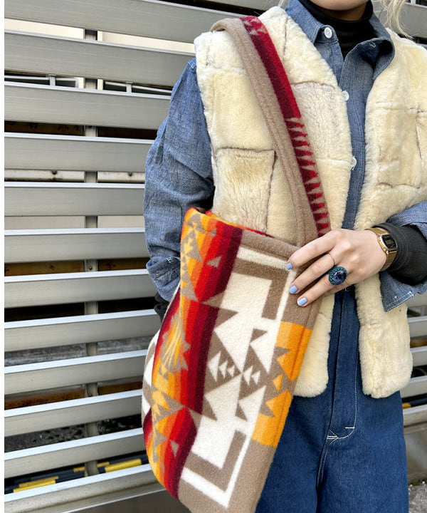 ナツハさんの「BEAMS WOMEN｜【別注】BUZZ RICKSON'S / シャンブレー ロングスリーブ シャツ」を使ったコーディネート