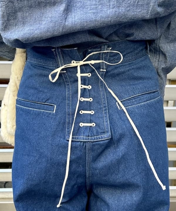 ナツハさんの「BEAMS WOMEN｜【別注】BUZZ RICKSON'S / シャンブレー ロングスリーブ シャツ」を使ったコーディネート