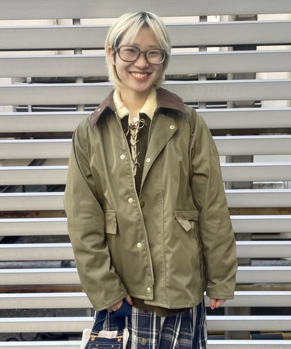 みりさんの「BEAMS WOMEN｜BEAMS BOY / オーバーオール プリントポーチ」を使ったコーディネート