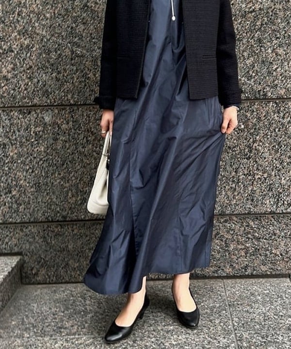 川口 恵さんの「BEAMS WOMEN｜AK+1 / ツイスト タフタ ワンピース」を使ったコーディネート