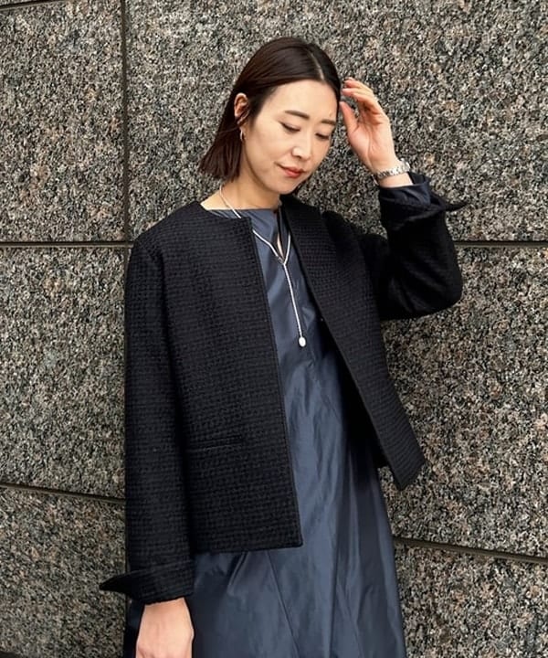 川口 恵さんの「BEAMS WOMEN｜AK+1 / ツイスト タフタ ワンピース」を使ったコーディネート