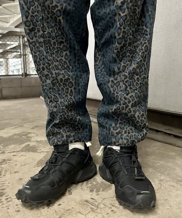 ナツハさんの「BEAMS WOMEN｜【別注】BUZZ RICKSON'S / シャンブレー ロングスリーブ シャツ」を使ったコーディネート