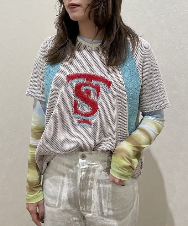 あさまつ はづきさんの「BEAMS WOMEN｜Ray BEAMS / 箔プリント デニムパンツ」を使ったコーディネート