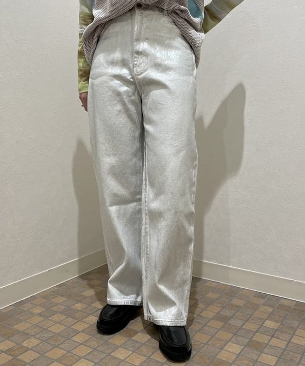 あさまつ はづきさんの「BEAMS WOMEN｜Ray BEAMS / 箔プリント デニムパンツ」を使ったコーディネート