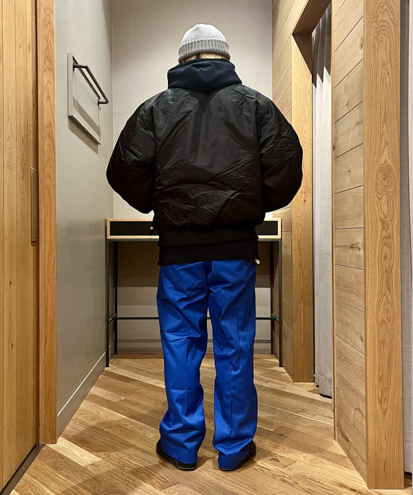 新里 京介さんの「BEAMS WOMEN｜リラックスフィット THERMOLITE(R) MA-1 （撥水）」を使ったコーディネート