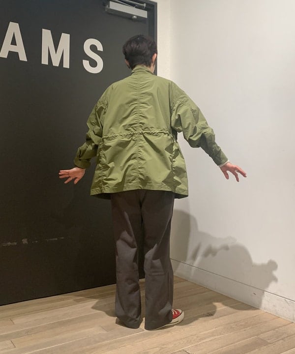 矢野(青木)優香さんの「BEAMS WOMEN｜BEAMS BOY / ショート スクエアネック ベスト」を使ったコーディネート