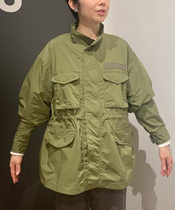 矢野(青木)優香さんの「BEAMS WOMEN｜BEAMS BOY / ショート スクエアネック ベスト」を使ったコーディネート