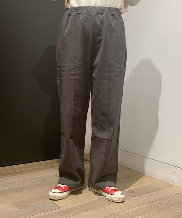 矢野(青木)優香さんの「BEAMS WOMEN｜BEAMS BOY / ショート スクエアネック ベスト」を使ったコーディネート