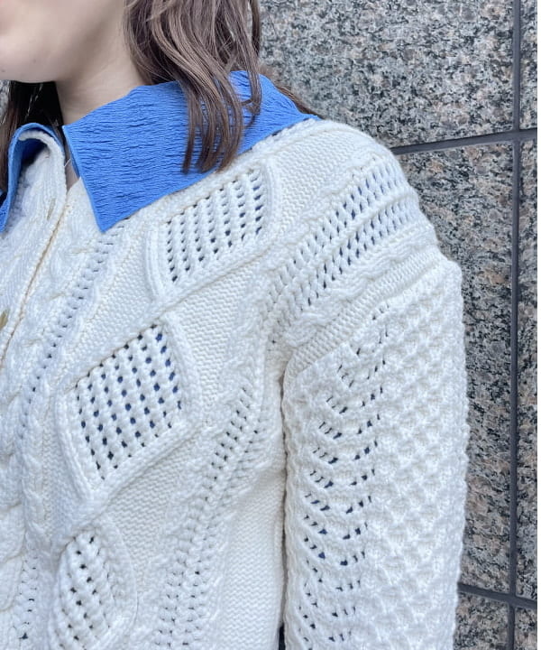田中 里実さんの「BEAMS WOMEN｜BEAMS BOY / コットンナイロン アランカーディガン」を使ったコーディネート