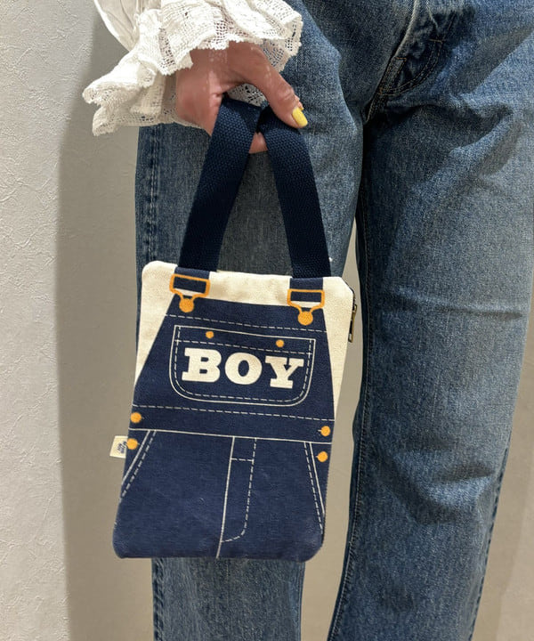 葵さんの「BEAMS WOMEN｜BEAMS BOY / オーバーオール プリントポーチ」を使ったコーディネート