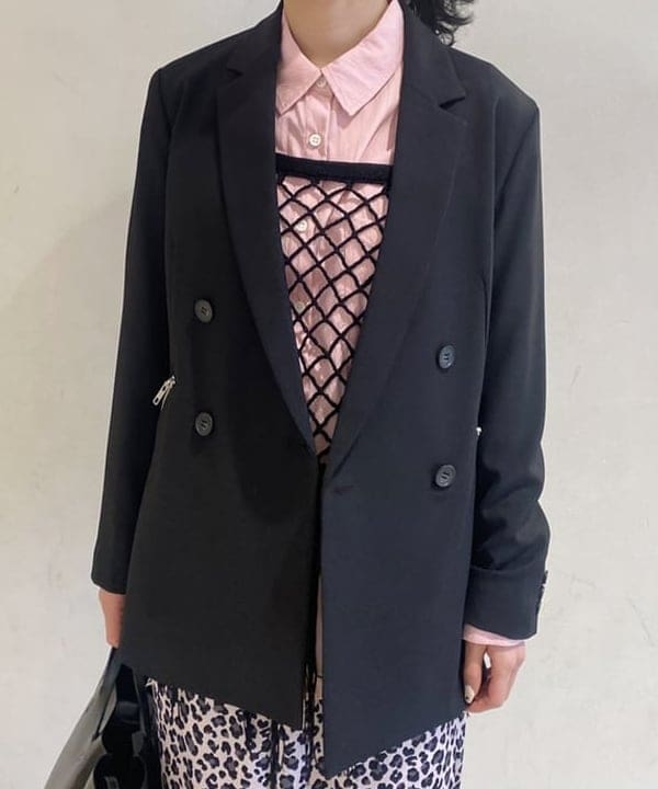 マツド ユメカさんの「BEAMS WOMEN｜Ray BEAMS / ジップ ポケット 4ボタン ダブル ジャケット」を使ったコーディネート