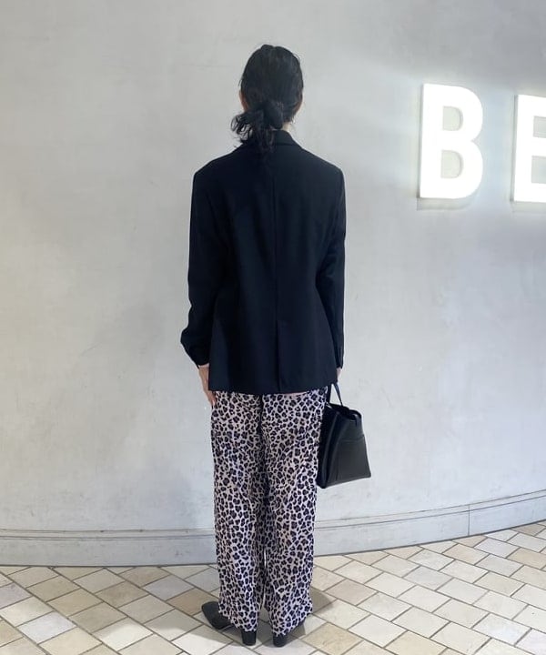 マツド ユメカさんの「BEAMS WOMEN｜Ray BEAMS / ジップ ポケット 4ボタン ダブル ジャケット」を使ったコーディネート