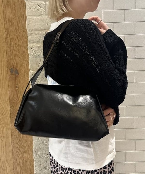 Nagumo Yukiさんの「BEAMS WOMEN｜リンクル バッグ」を使ったコーディネート