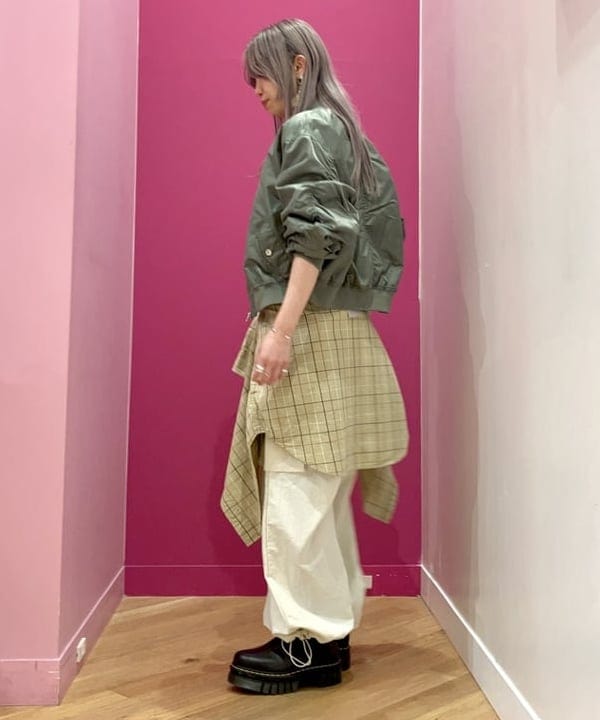 椎葉 未琴さんの「BEAMS WOMEN｜Dr.Martens / AUDRICK」を使ったコーディネート